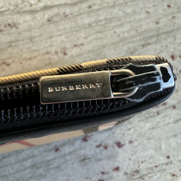 BURBERRY | coated canvas coin purse - Picture 11 of 12